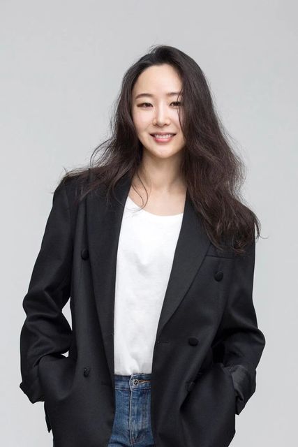 min-hee-jin-1-5